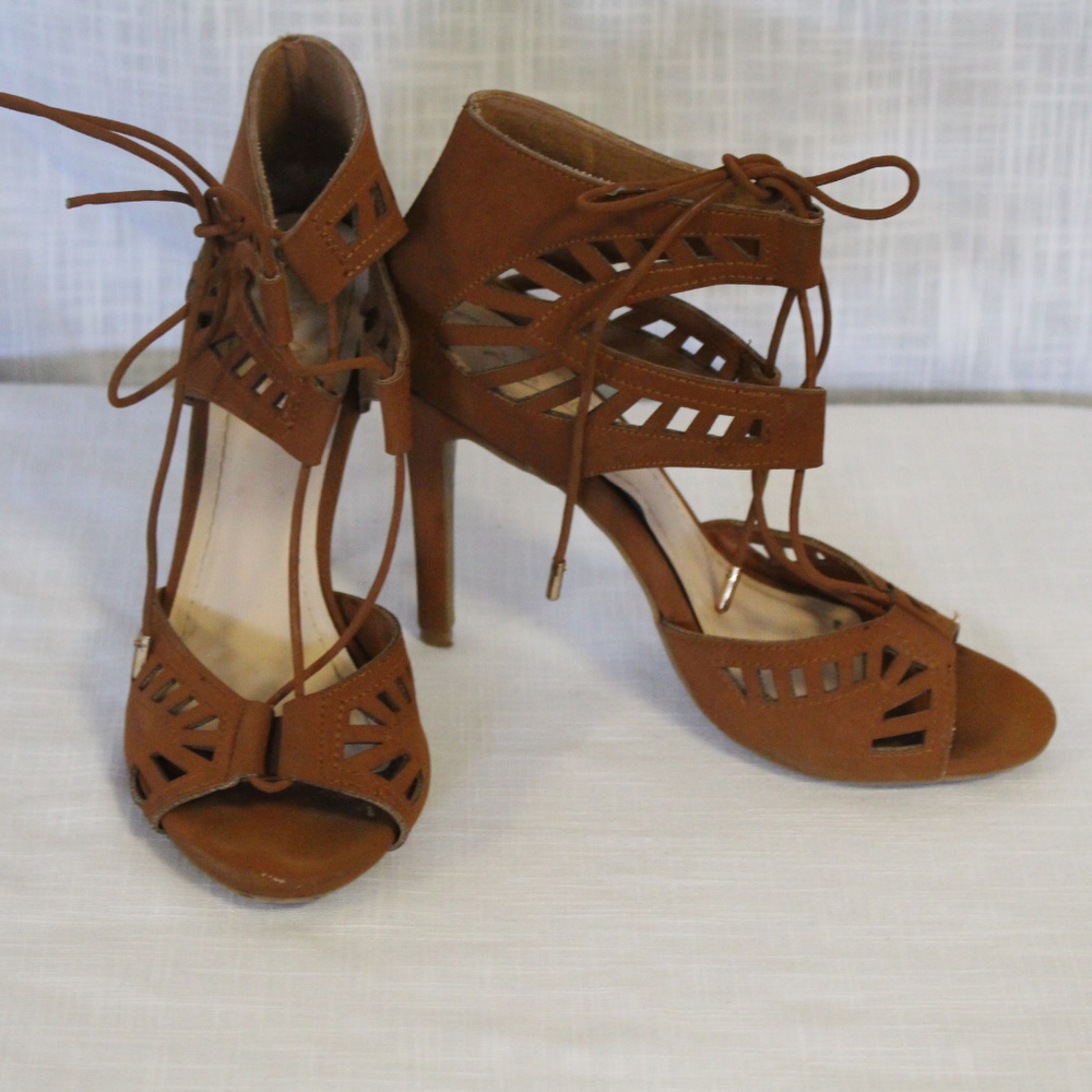 FINAL SALE Women's Size 7 Anne Michelle Faux Suede - Picture 1 of 2